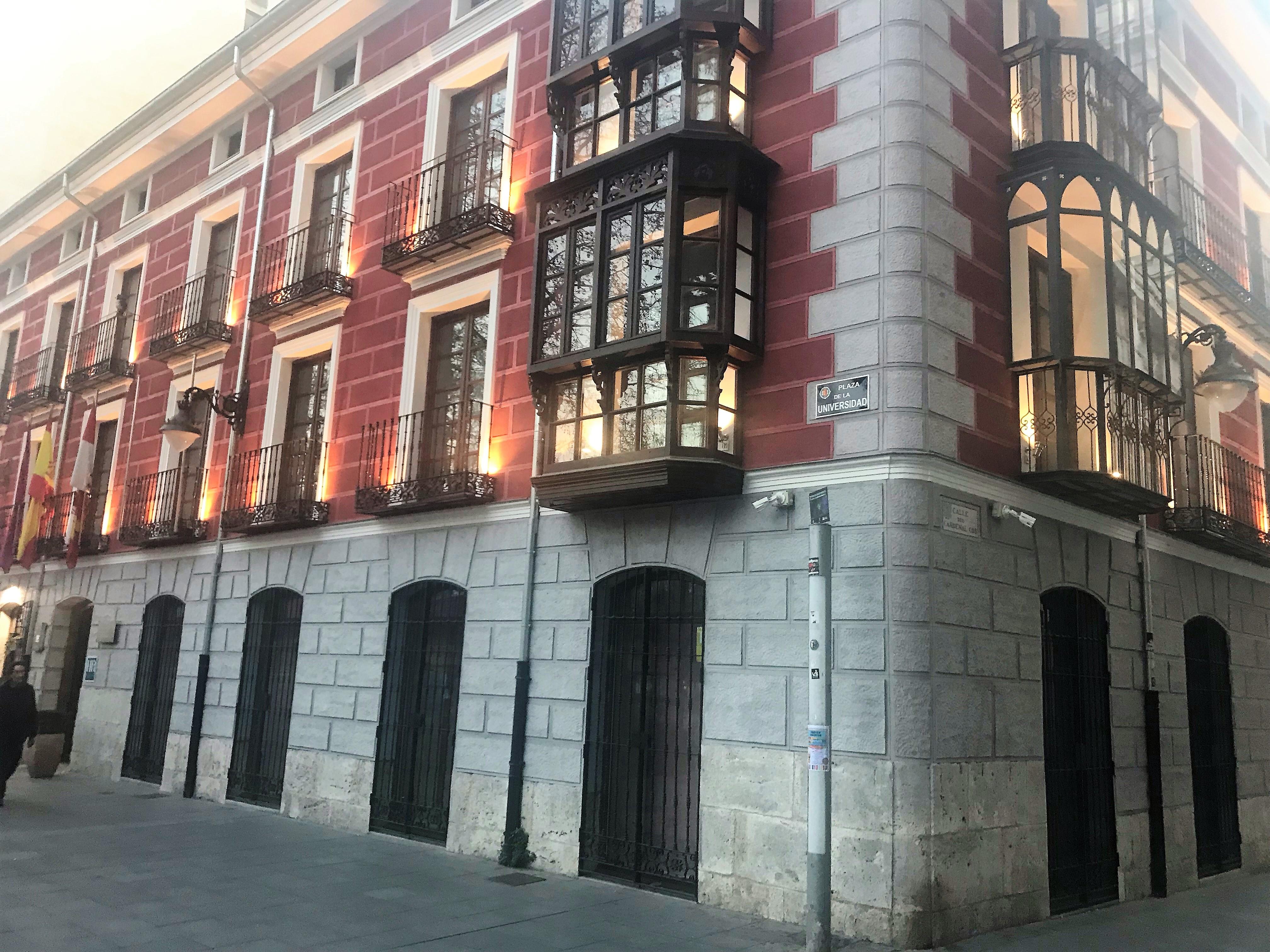 Zenit El Coloquio Hotel Valladolid Kültér fotó